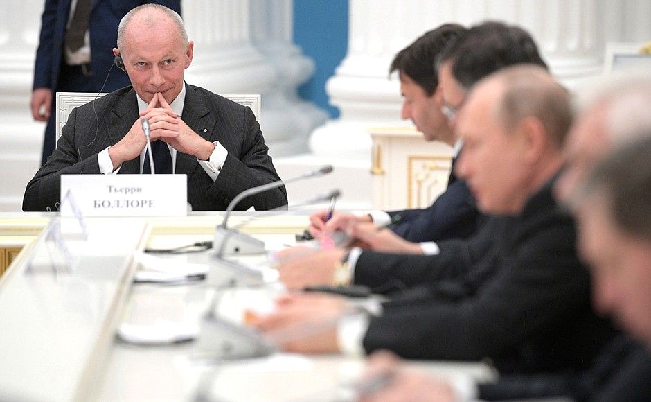 Managers meeting with your team