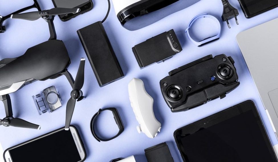 Top 30 Trending Products You Can Sell Online in 2025 2 Tech & Gadgets